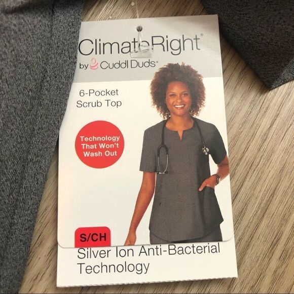 Cuddl Duds 6-Pocket Short Sleeve Scrub Top - Picture 2 of 13